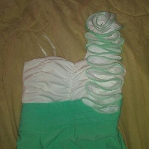 Dress mini  green color and white